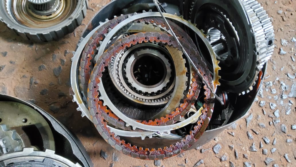 Perícia de contaminação de câmbio automático